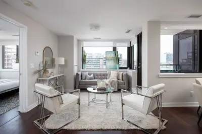 Condo Apartment in Toronto