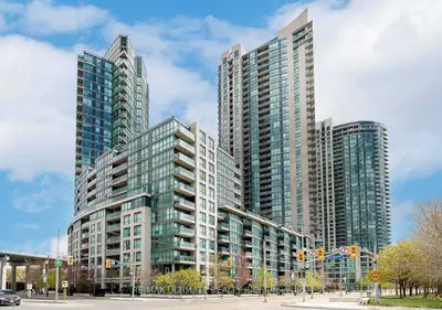 Condo Apartment in Toronto