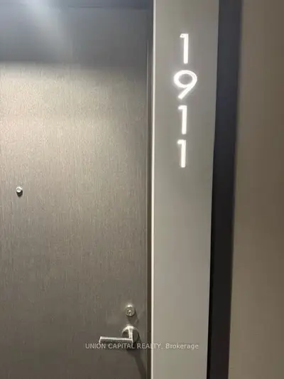 16 Bonnycastle Street 1911, Toronto C08, On M5a 0c9