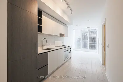 Condo Apartment in Toronto