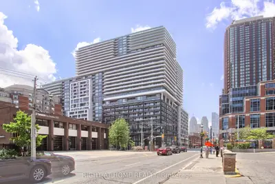 Condo Apartment in Toronto