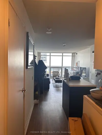 25 Carlton Street 1710, Toronto C08, On M5b 1l4