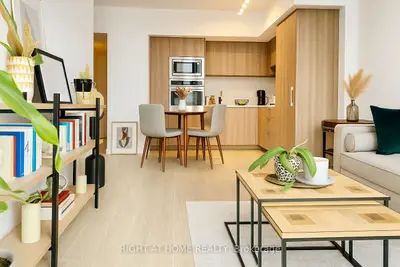 11 Wellesley Street W 1807, Toronto C01, On M4y 0g4