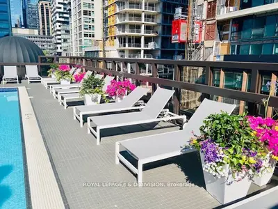 Condo Apartment in Toronto