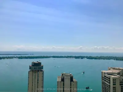 33 Bay Street 4905, Toronto C01, On M5j 2z3