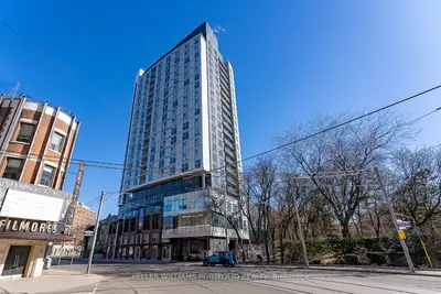 Condo Apartment in Toronto