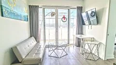 7 Grenville Street 5401, Toronto C01, On M4y 0e9