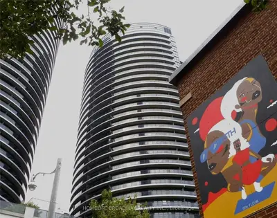 Condo Apartment in Toronto