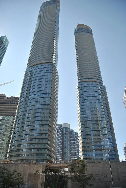 12 YORK Street 703, Toronto C01, ON M5J 0A9