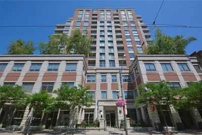 Condo Apartment in Toronto