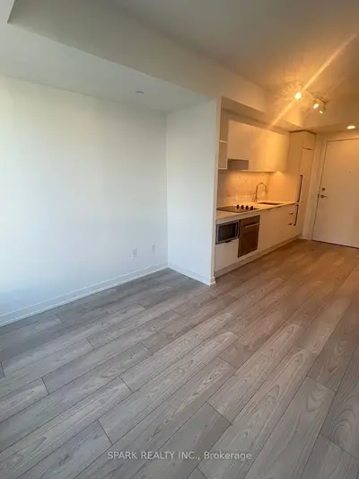 82 Dalhousie Street 2905, Toronto C08, On M5b 0c5