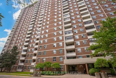 Condo Apartment in Toronto
