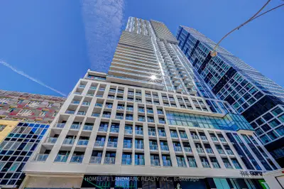 Condo Apartment in Toronto