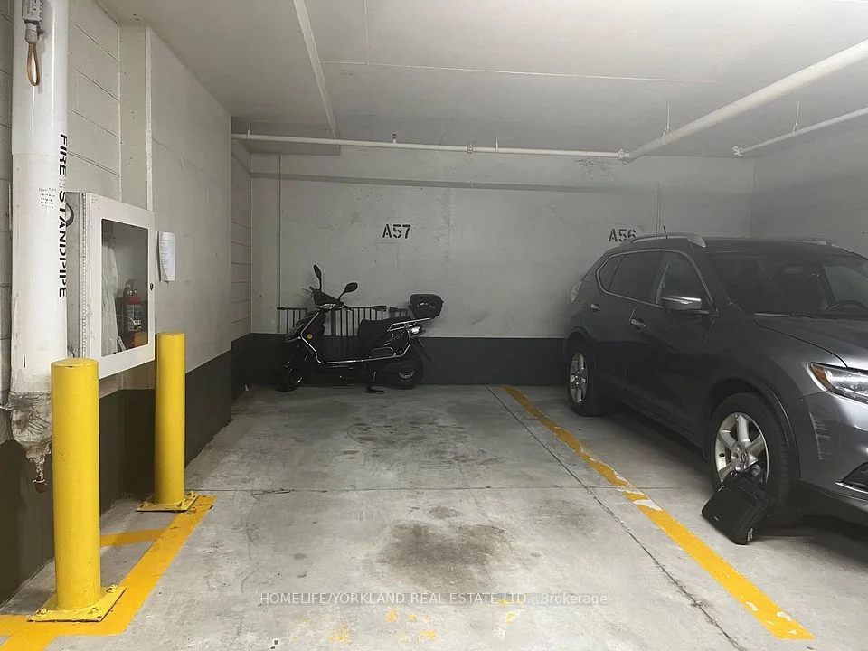 10 Navy Wharf Court P3-57, Toronto C01, ON M5V 3V2