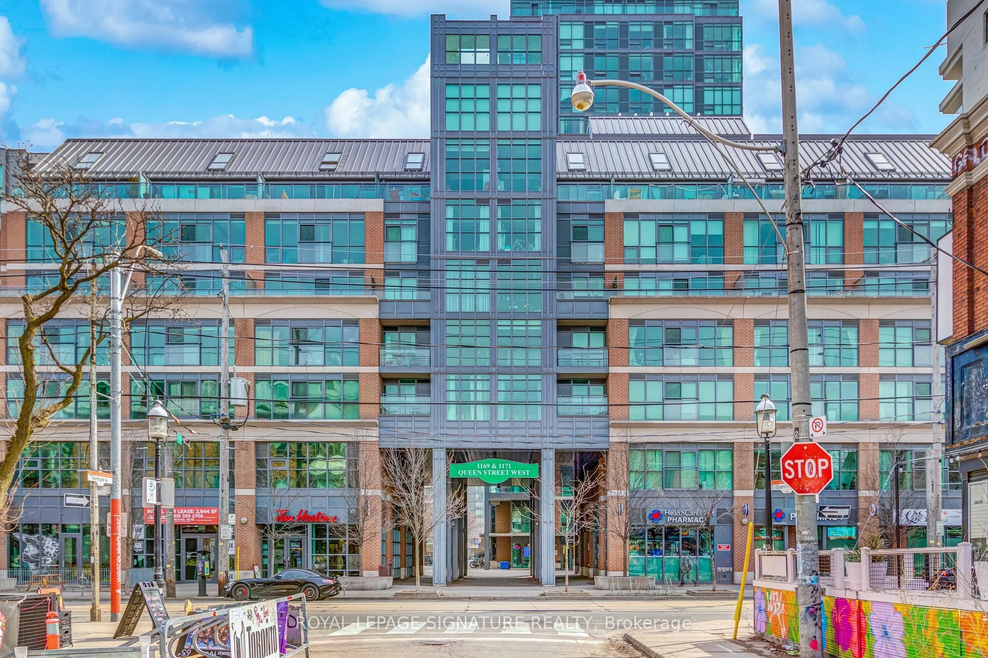 1169 Queen Street W 322, Toronto C01, ON M6J 0A4