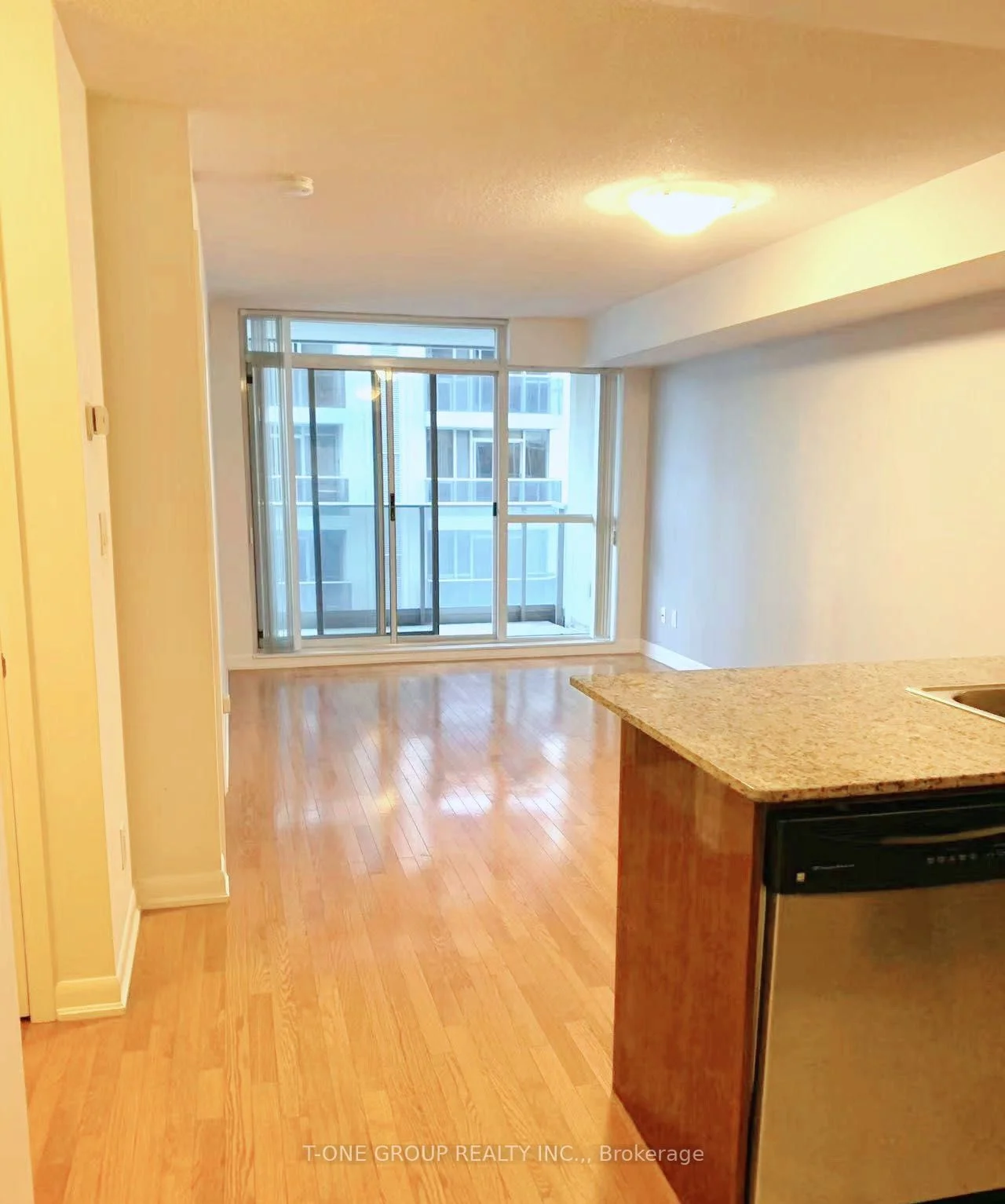 5793 Yonge Street 1806, Toronto C14, On M2m 3t9