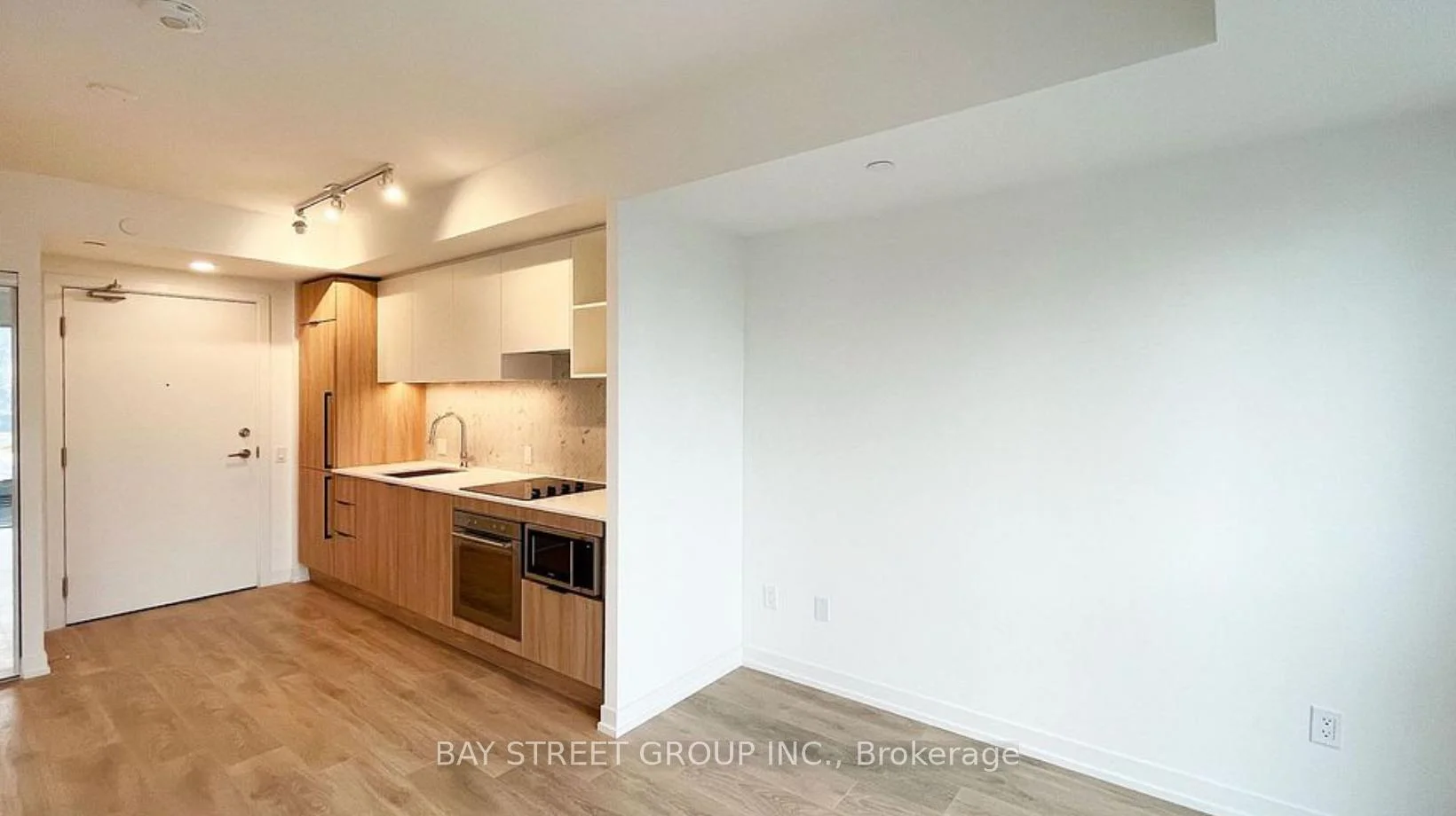 82 Dalhousie Street 3506, Toronto C08, On M5b 1y7