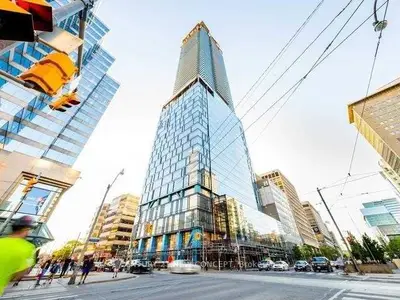 488 University Avenue 3411, Toronto C01, On M5g 0c1