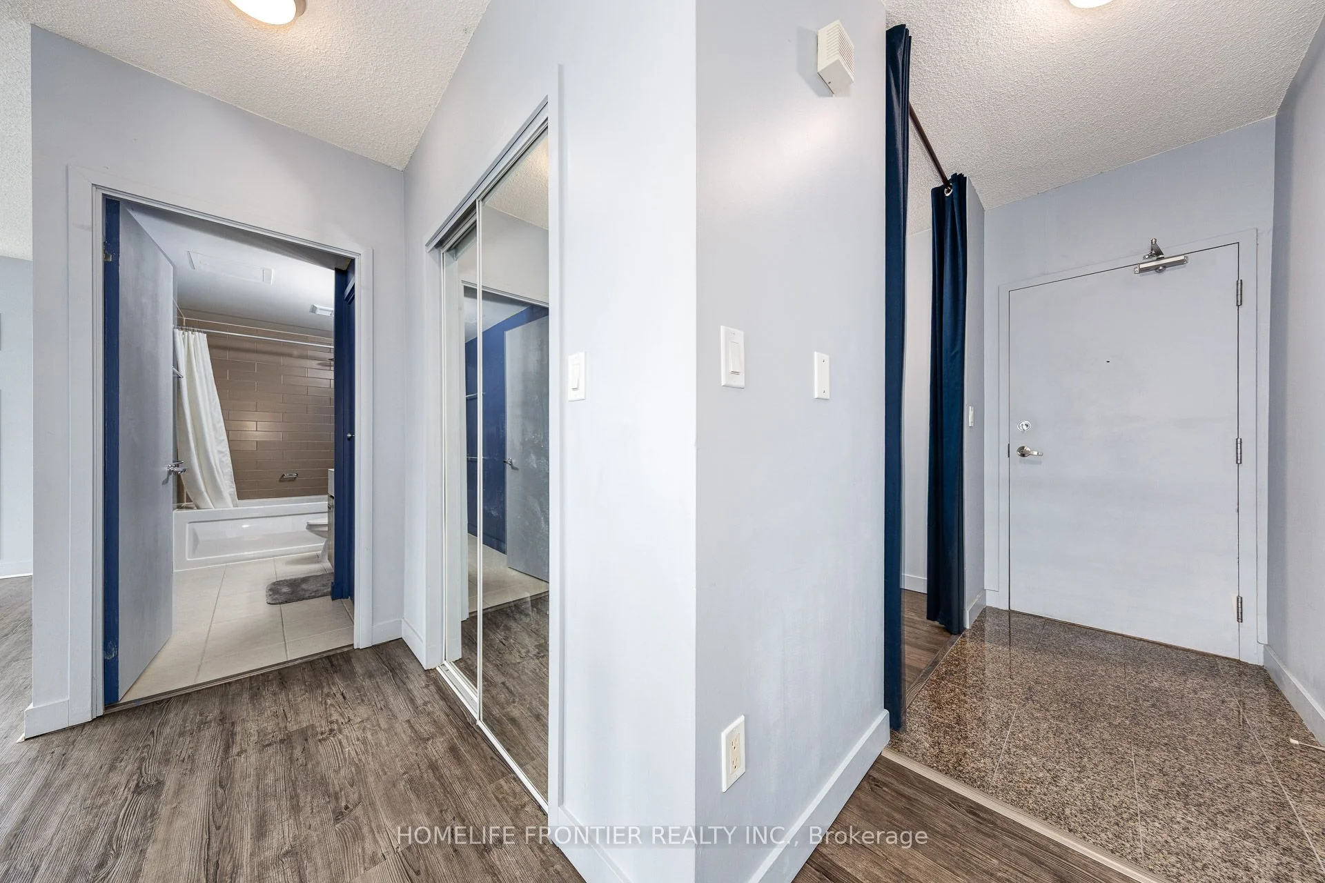 10 Navy Wharf Court 1206, Toronto C01, ON M5V 3V2