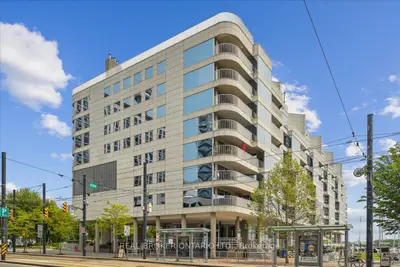 Condo Apartment in Toronto