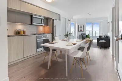 Condo Apartment in Toronto