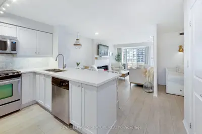 Condo Apartment in Toronto