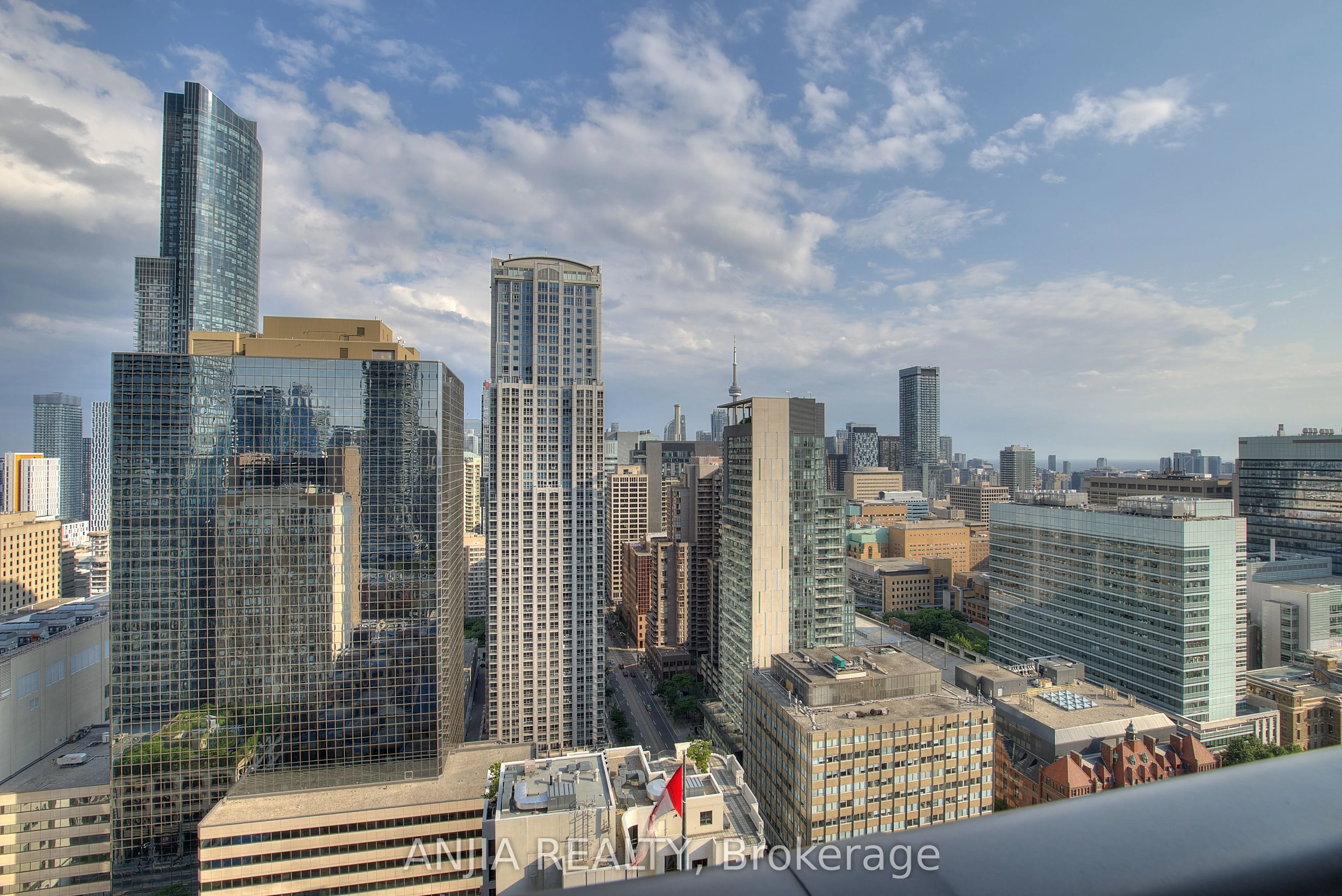 38 Grenville Street 3104, Toronto C01, ON M4Y 1A5