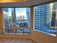 33 University Avenue 2404, Toronto C01, ON M5J 2S7