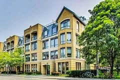 25 Soho Street TH 13, Toronto C01, ON M5T 3L8