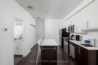 Condo Apartment in Toronto