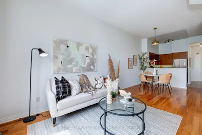 Condo Apartment in Toronto
