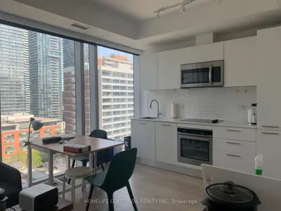 Condo Apartment in Toronto
