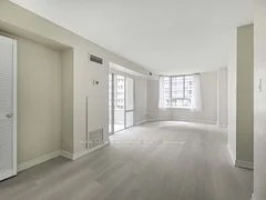 44 Gerrard Street W 1006, Toronto C01, ON M5G 2K2