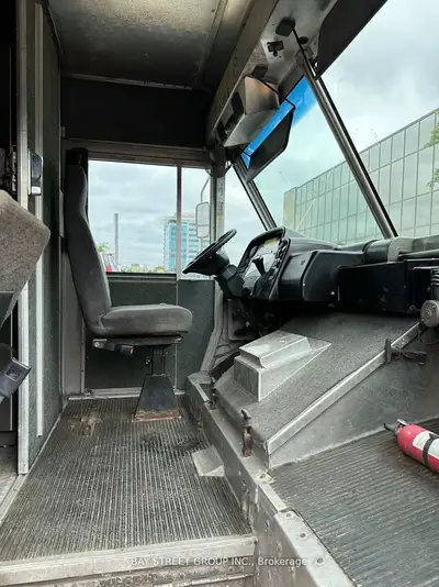 510 Yonge Street Truck, Toronto, On M4y 1x9
