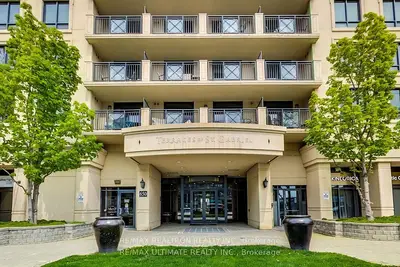 Condo Apartment in Toronto