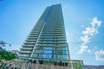 832 Bay Street 902, Toronto C01, On M5s 1z6