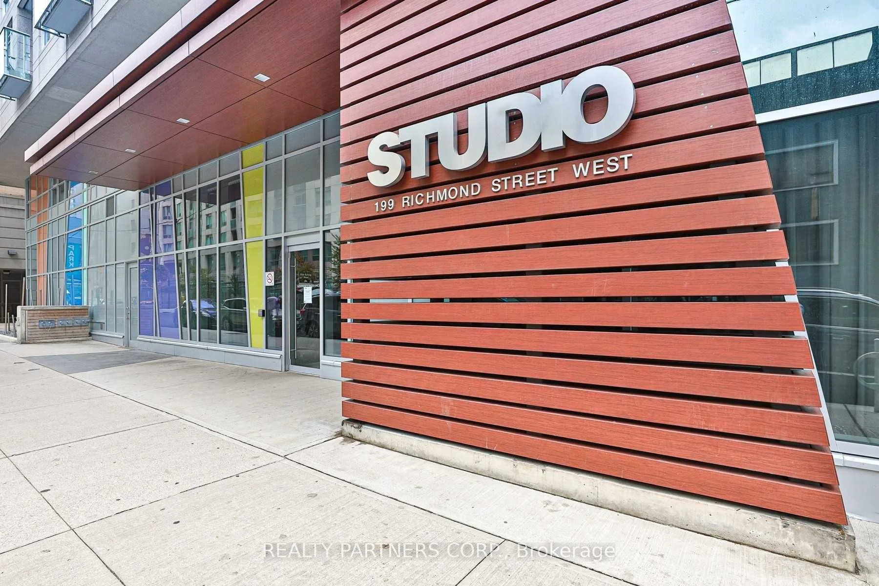 199 Richmond Street W 712, Toronto C01, ON M5V 0H4