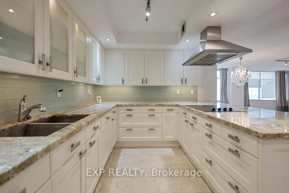 900 Yonge Street 601, Toronto C02, On M4w 3p5
