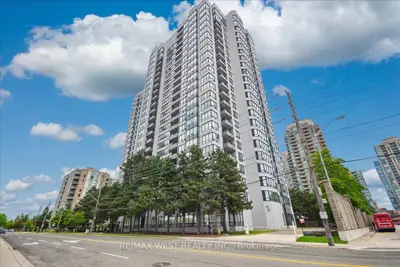 Condo Apartment in Toronto