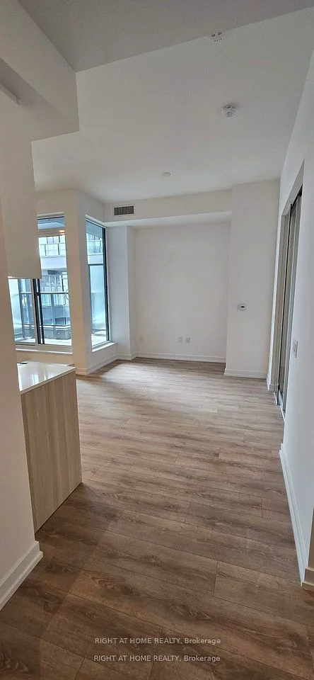 500 Dupont Street 321, Toronto C02, On M6g 0b8