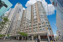 717 Bay Street 1303, Toronto C01, ON M5G 2J9