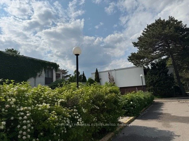 396 Woodsworth Road 60, Toronto C12, ON M2L 2T9