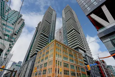 Condo Apartment in Toronto