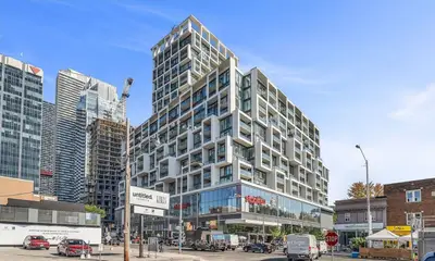 Condo Apartment in Toronto