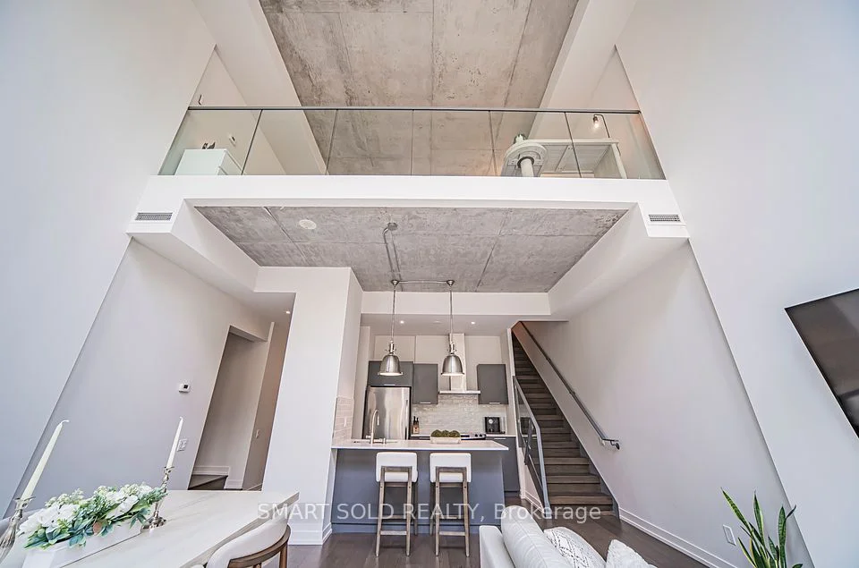 650 W King Street W 106, Toronto C01, ON M5V 0H6