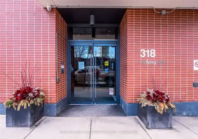 Condo Apartment in Toronto