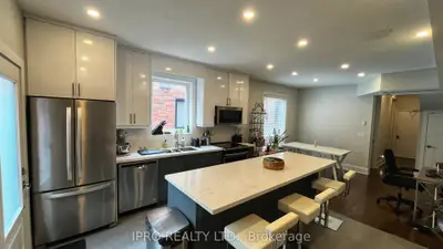 Duplex in Toronto