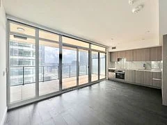 1 Concord Cityplace Way 2810, Toronto C01, ON M5V 0X3