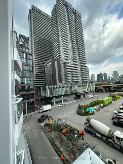 Condo Apartment in Toronto