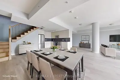 Condo Townhouse in Toronto